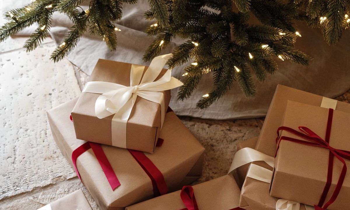 Nos dernières sorties : livres, vinyles et accessoires incontournables pour les fêtes de Noël 🎁