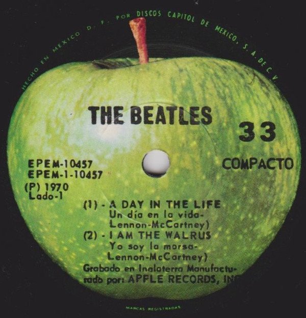 The Beatles - A Day In The Life = Un Día En La Vida
