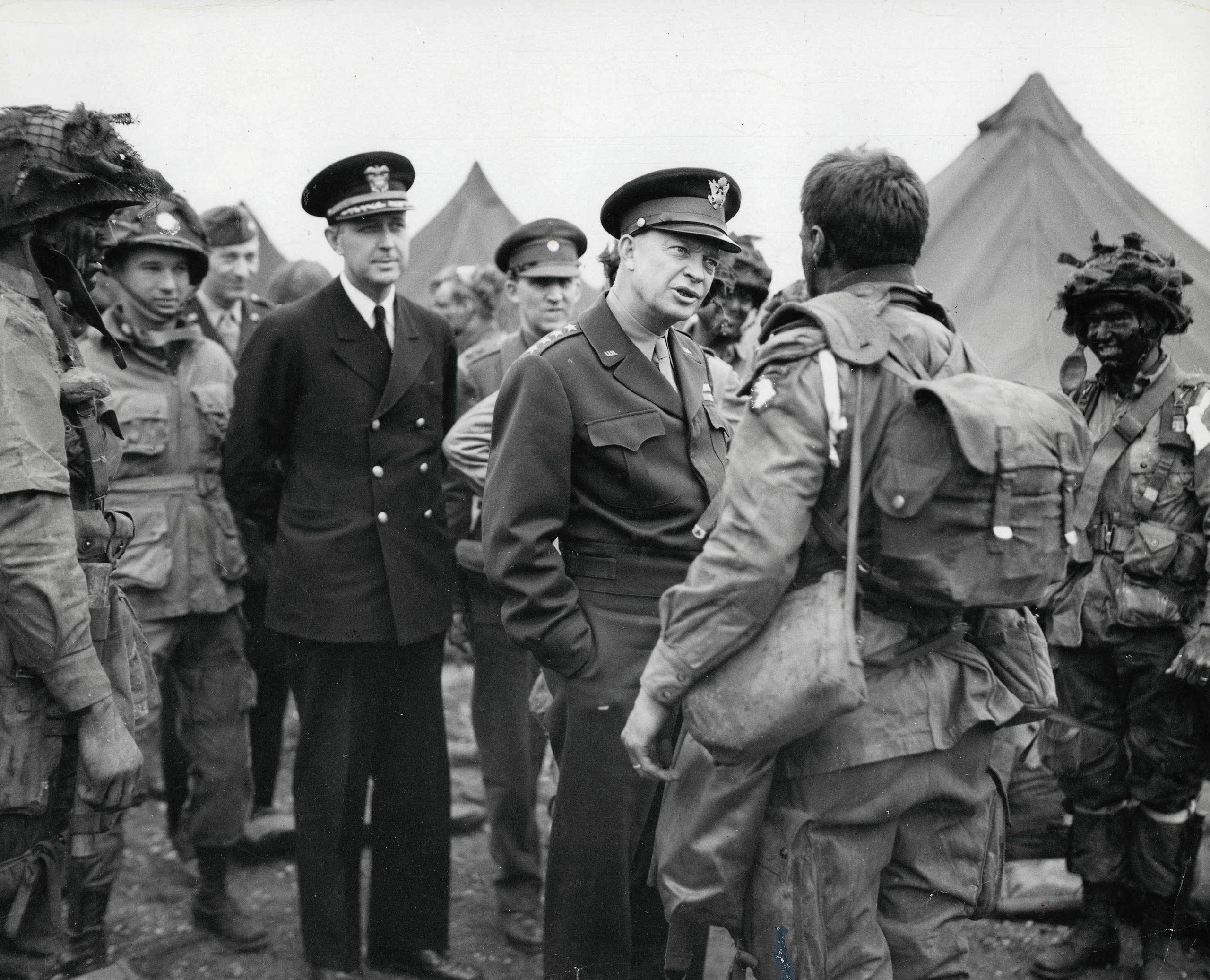 D-DAY, Hour by hour account of the landing