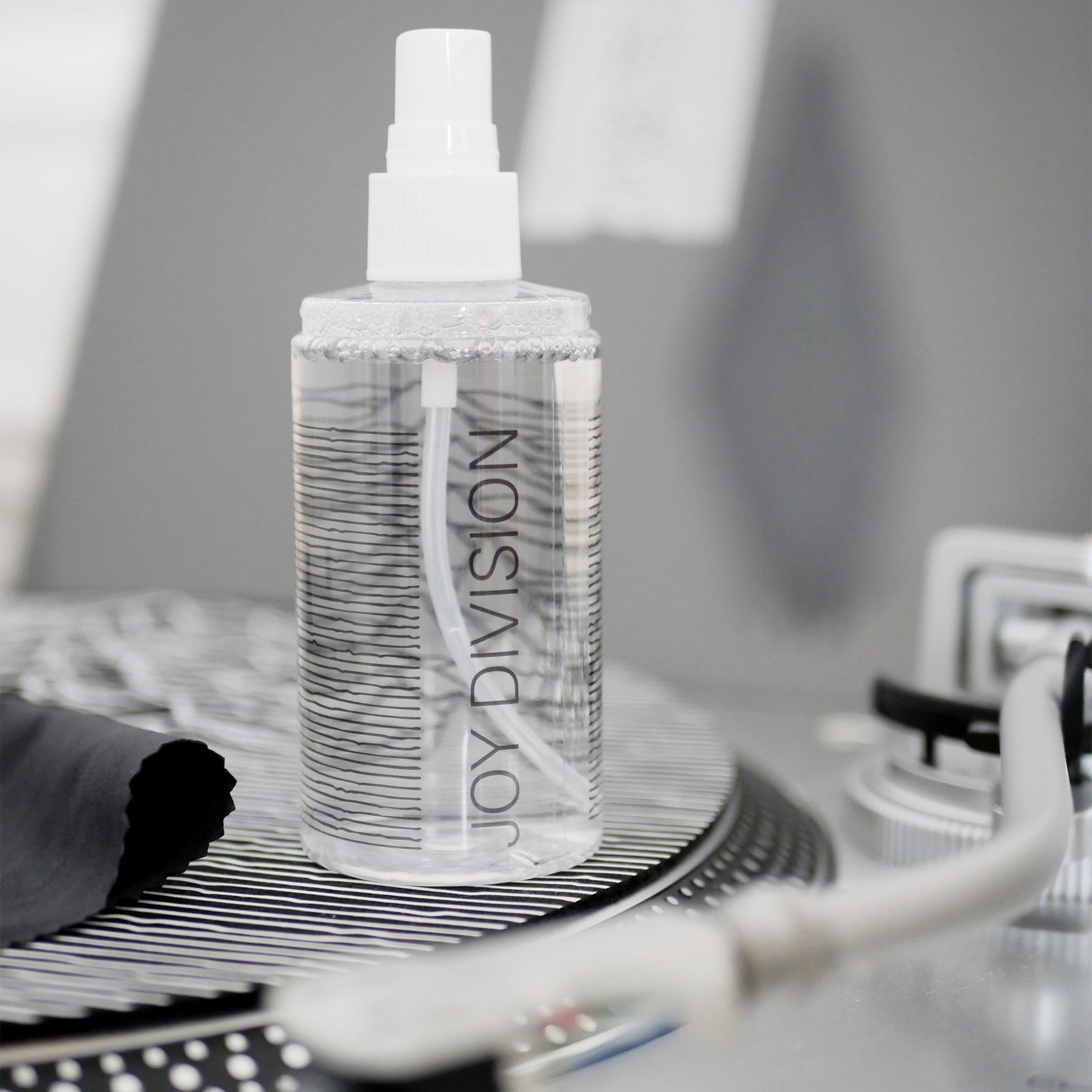 Solution nettoyante 100mL - JOY DIVISION